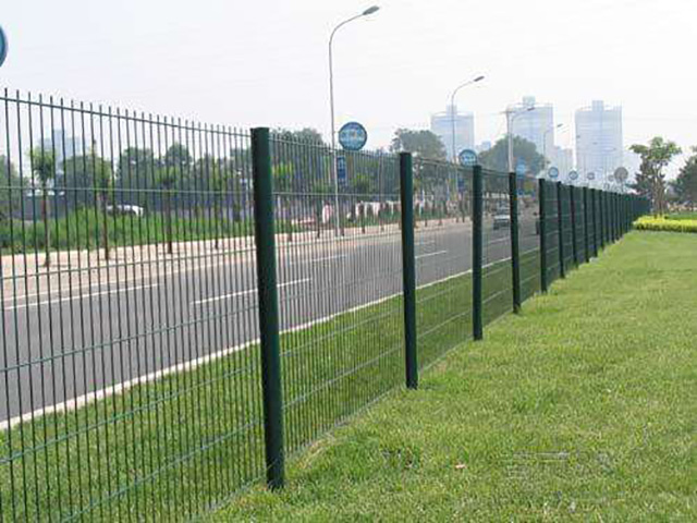 川森护栏网围栏网的安装施工