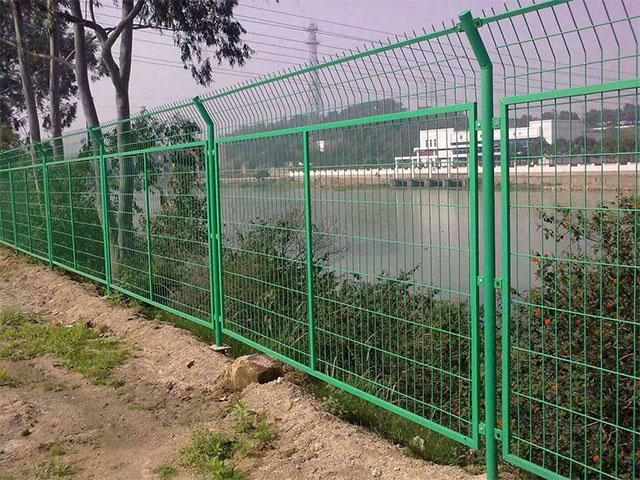 川森重庆哪里有铁丝网护栏批发价格