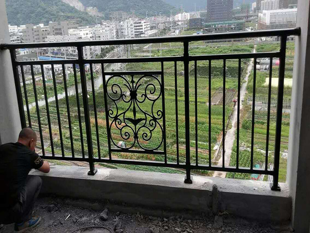 川森阳台防爬护栏