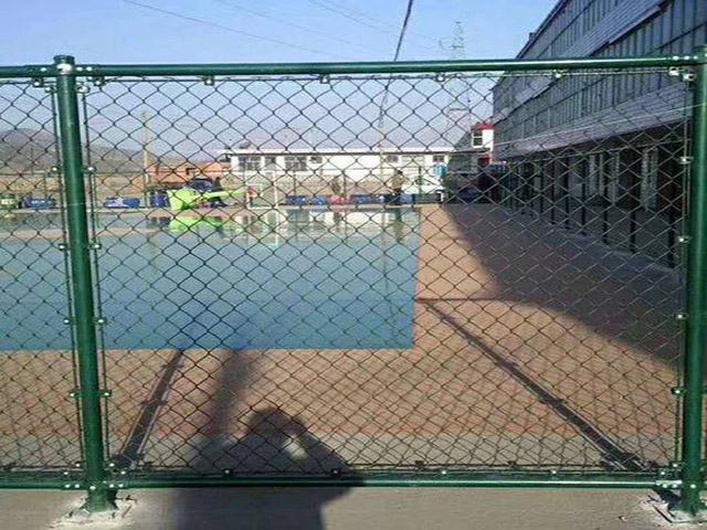 赤峰学校围墙护栏的防腐工艺特点