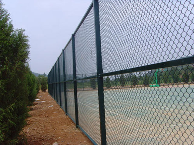 赤峰学校围墙护栏的防腐工艺特点