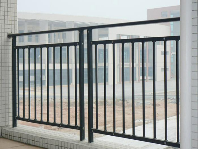 安徽锌合金阳台护栏安装施工