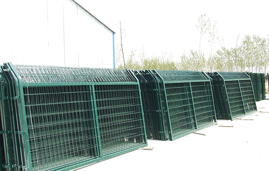 钢丝网护栏安装过程中容易出现的问题