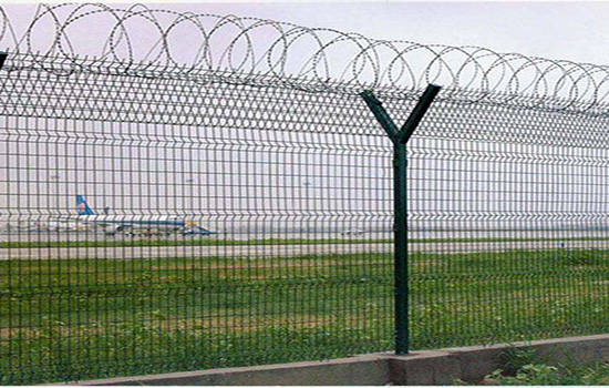 围墙铁护栏如何挑选护栏网产品