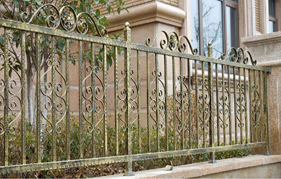 别墅庭院护栏施工方法