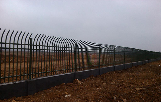 塑钢围墙护栏防腐方法