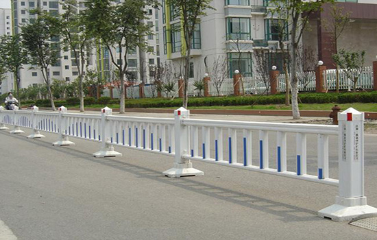 西安塑钢护栏直接生产