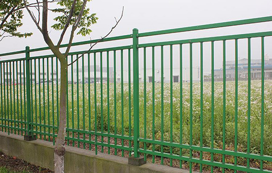成都市青白江区铁艺护栏网表面预处理的详细流程