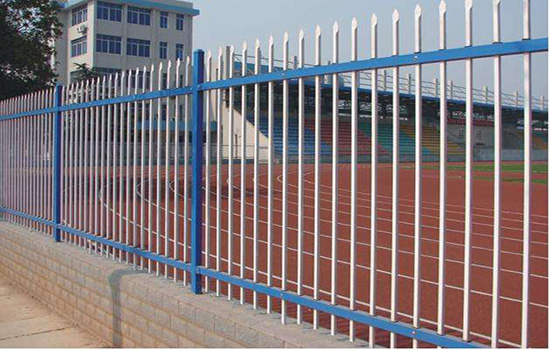 铁丝网如何安装在护栏上多少一米