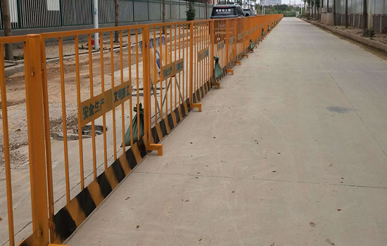 城市道路隔离护栏安装多少钱一米