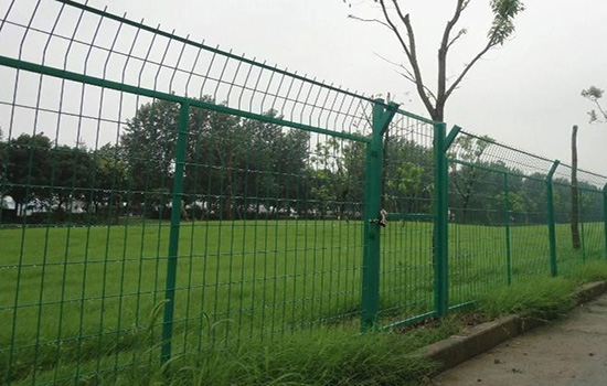 足球场围栏多少钱一米用哪种